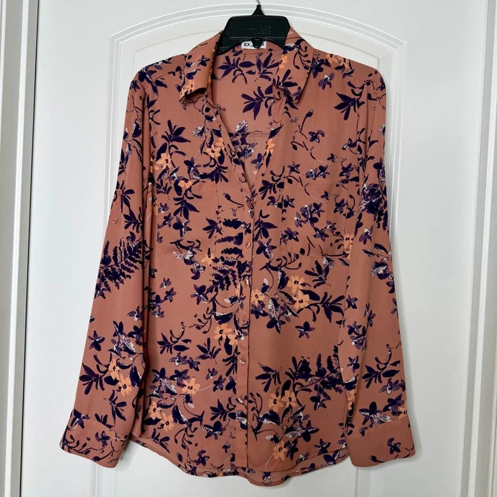 Express Floral Button-Down Bundle Shirt in Navy and Dusty Rose Work Office Chic - Picture 4 of 15